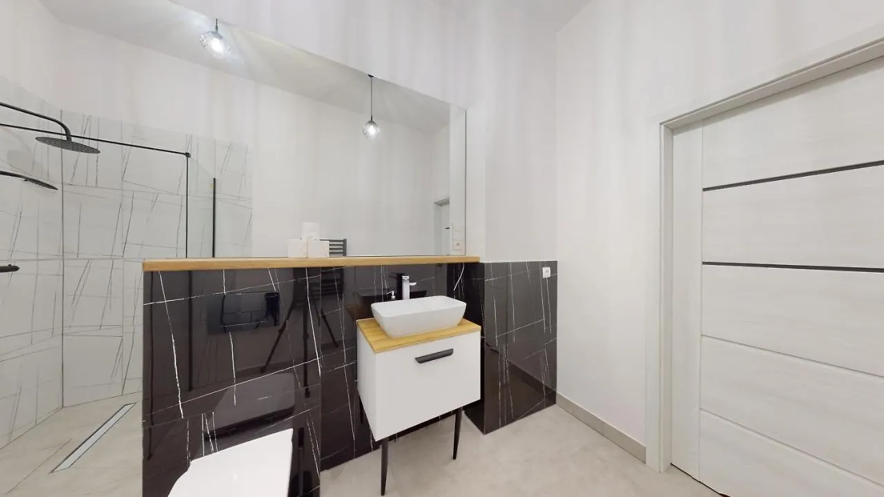 Roomspoznan Pl - Apartamenty I Pokoje Polwiejska 20 - 24H Self Check-In 0*, Poznan Poland