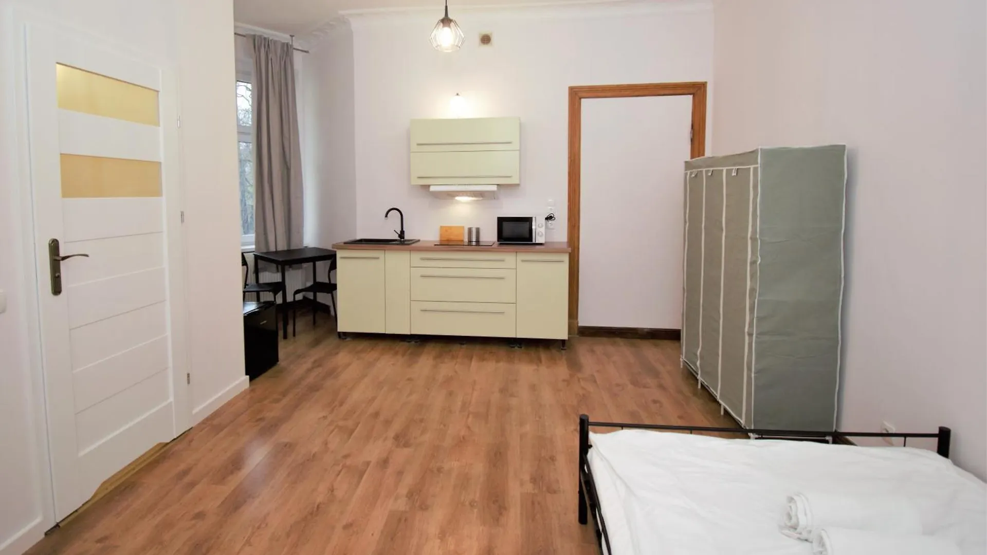 Roomspoznan Pl - Apartamenty I Pokoje Polwiejska 20 - 24H Self Check-In Apartment Poznan