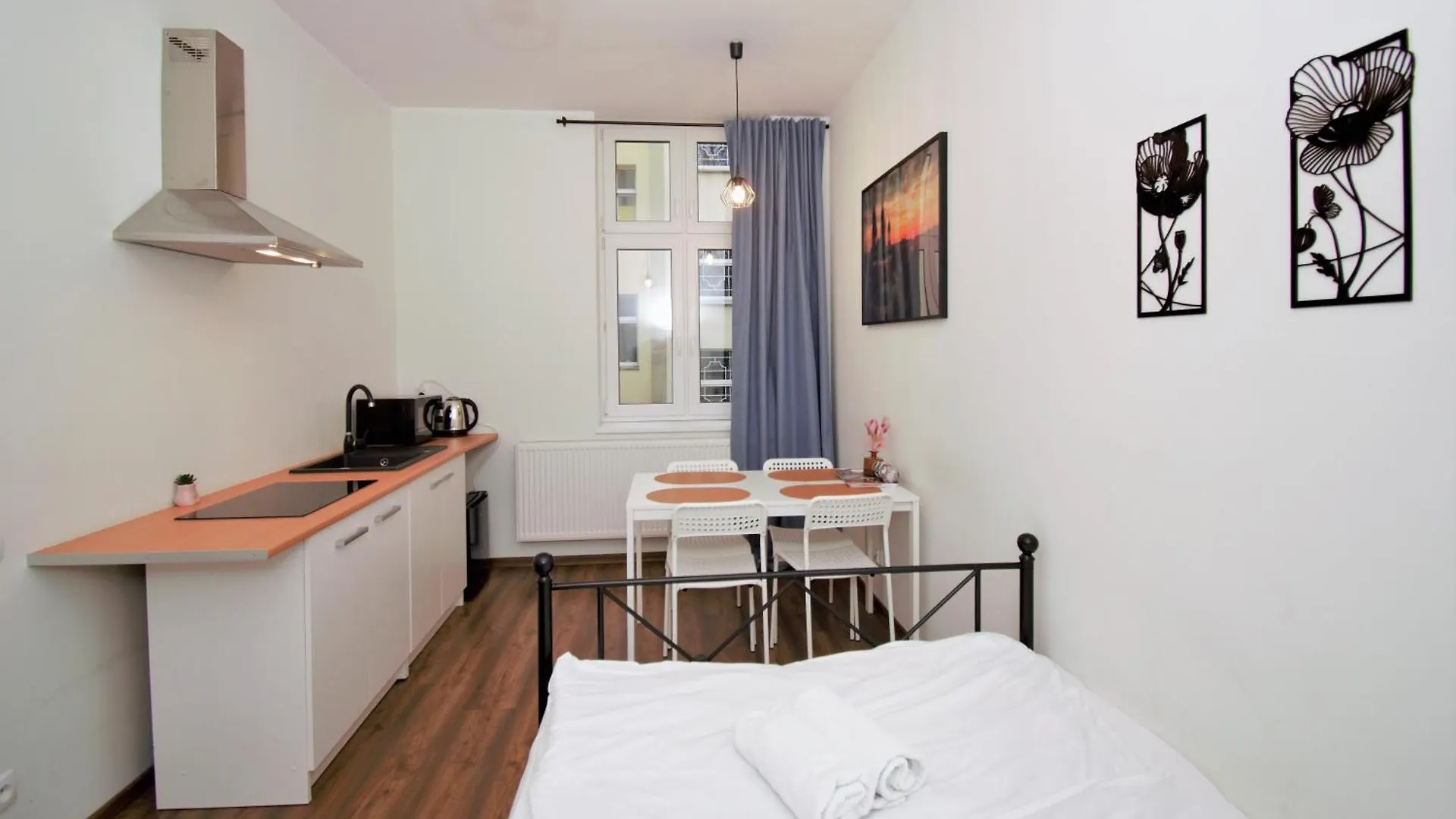 Apartment Roomspoznan Pl - Apartamenty I Pokoje Polwiejska 20 - 24H Self Check-In Poland