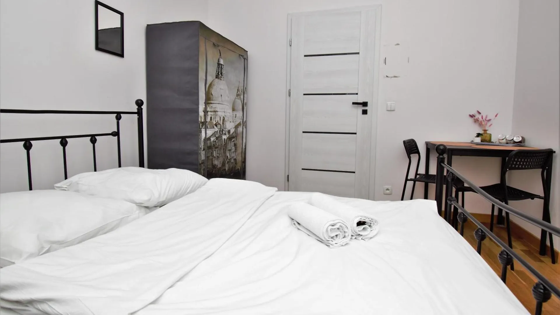 Apartment Roomspoznan Pl - Apartamenty I Pokoje Polwiejska 20 - 24H Self Check-In